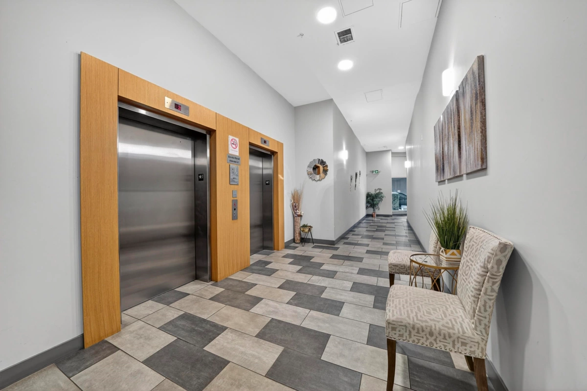 Exterior Rear Photo of PH6 6283 Kingsway, Burnaby, BC