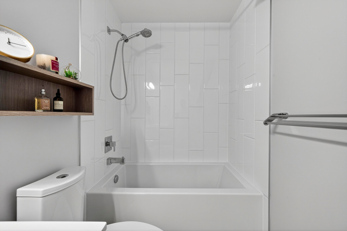 Powder Room Photo of PH6 6283 Kingsway, Burnaby, BC