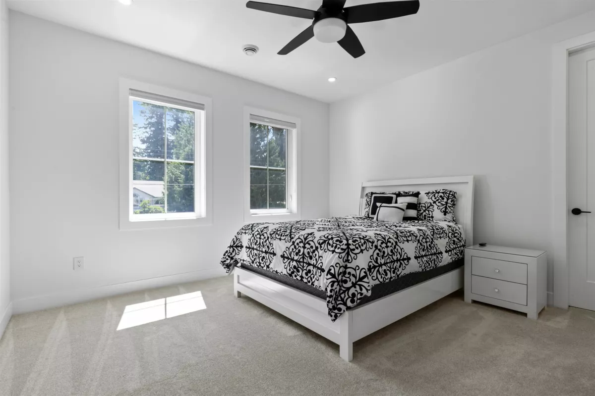 Front Yard Photo of 19851 37 Avenue, Langley, BC