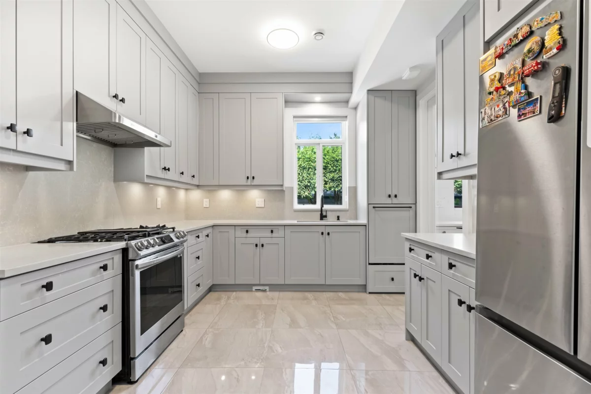 Guest Bathroom Photo of 19851 37 Avenue, Langley, BC