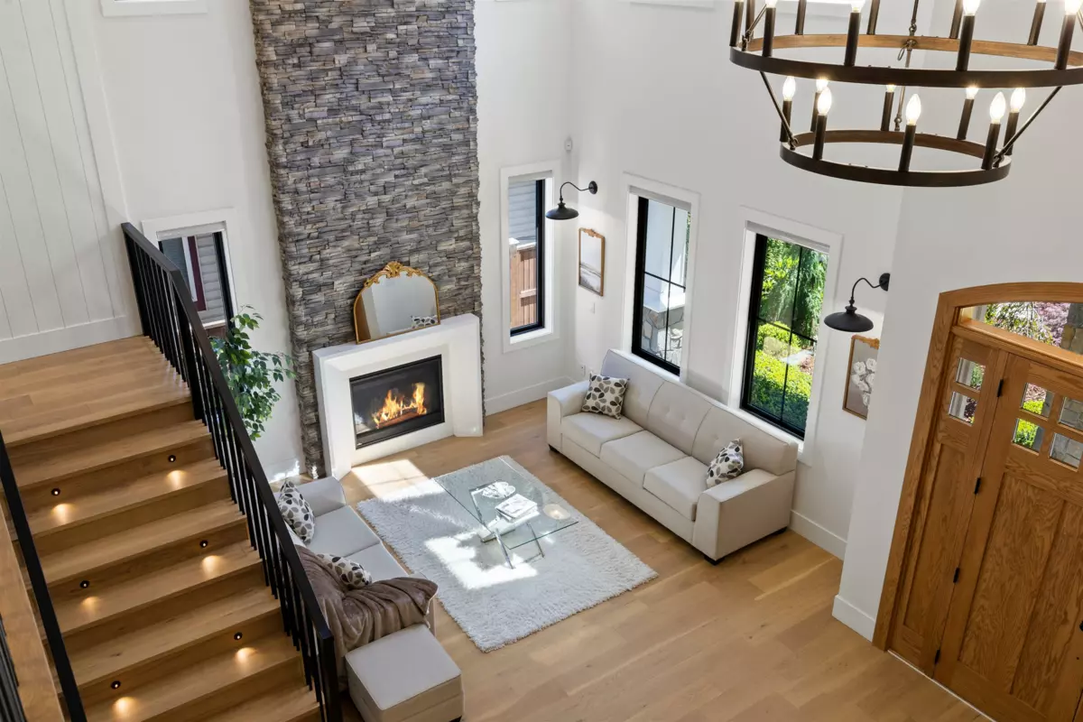 Hallway Photo of 19851 37 Avenue, Langley, BC