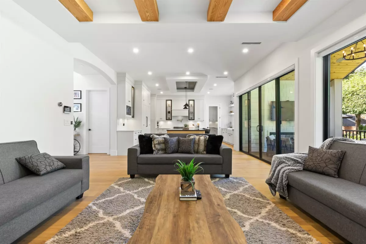 Primary Bathroom Photo of 19851 37 Avenue, Langley, BC