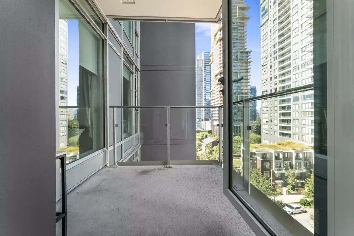Breakfast Nook Photo of 807 6398 Silver Avenue, Burnaby, BC