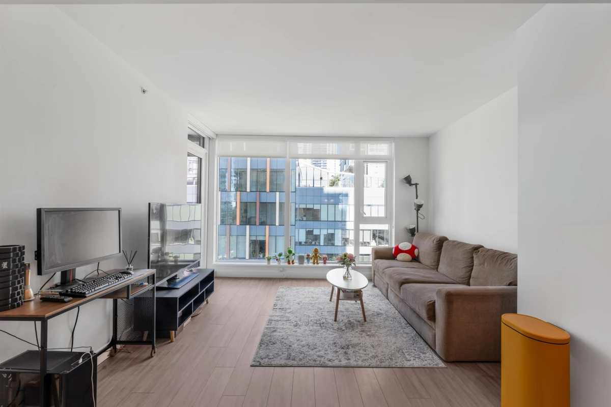 Dining Area Photo of 807 6398 Silver Avenue, Burnaby, BC