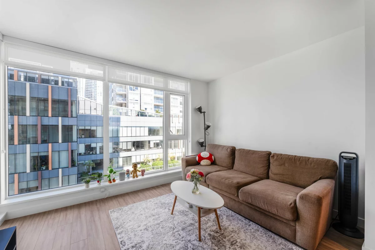 Kitchen Photo of 807 6398 Silver Avenue, Burnaby, BC