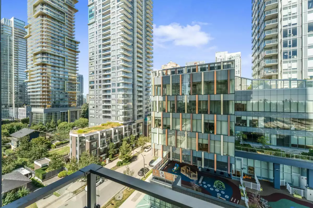 Primary Bedroom Photo of 807 6398 Silver Avenue, Burnaby, BC