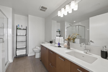 Entry Foyer Photo of 2601 1372 Seymour Street, Vancouver, BC
