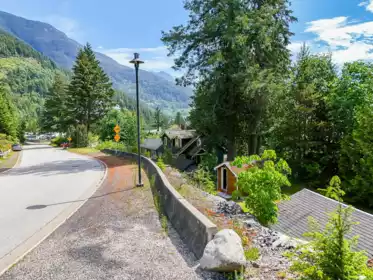 690 Shaughnessy Place, Squamish, BC, Squamish — Land for sale