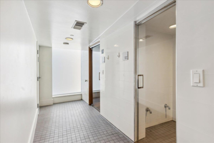 Entry Foyer Photo of 402 1477 W Pender Street, Vancouver, BC