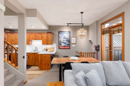 15 4385 Northlands Boulevard, Whistler, BC, Whistler — Townhouse for sale