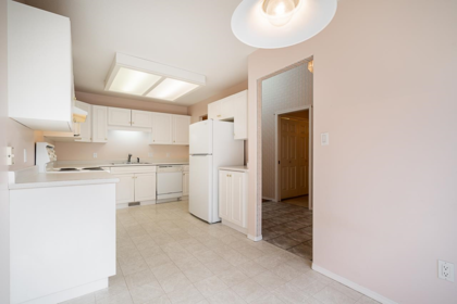 Breakfast Nook Photo of 6 659 Douglas Street, Hope, BC