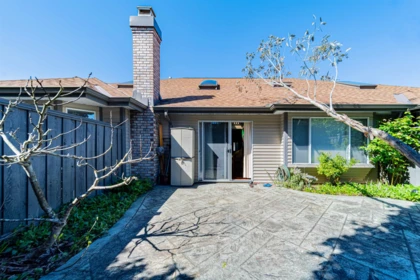 Front Yard Photo of 2 8111 Francis Road, Richmond, BC