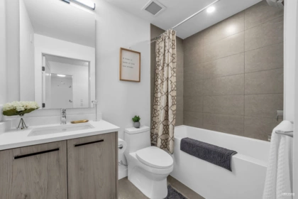 Office / Den Photo of 305 6859 Cambie Street, Vancouver, BC