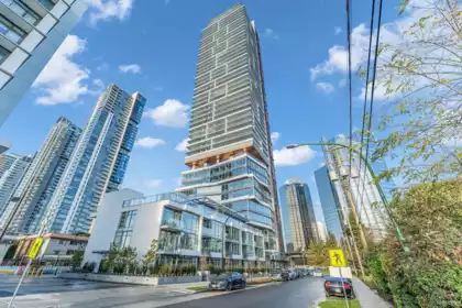 2001 6511 Sussex Avenue, Burnaby, BC, Burnaby — Apartment/Condo for sale