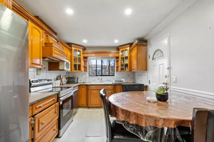Breakfast Nook Photo of 8864 Ursus Crescent, Surrey, BC