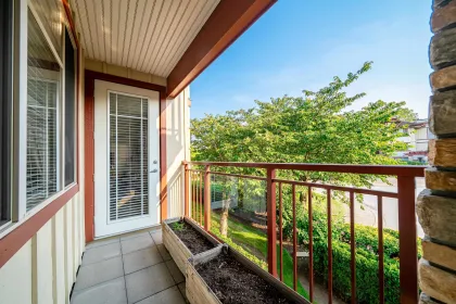 Breakfast Nook Photo of 201 16477 64 Avenue, Surrey, BC