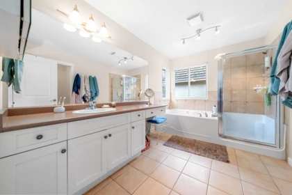 Staircase Photo of 20 15288 36 Avenue, Surrey, BC
