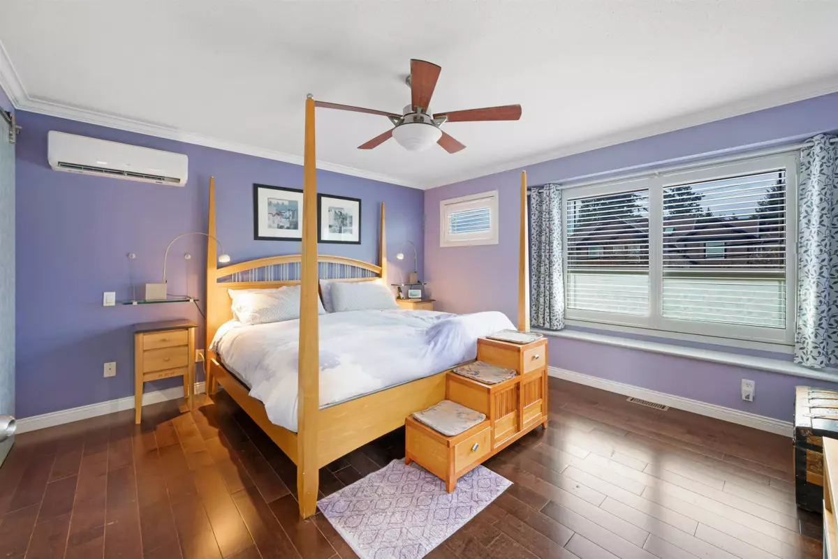 Entry Foyer Photo of 5742 148 Street, Surrey, BC
