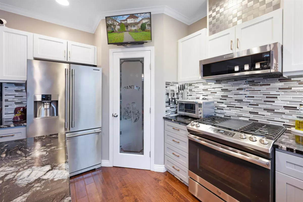 Laundry Room Photo of 5742 148 Street, Surrey, BC