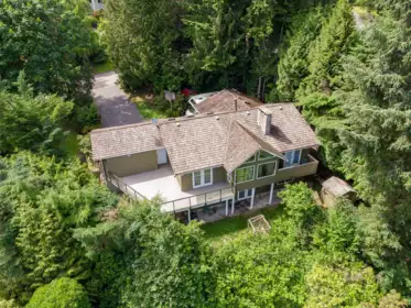 1890 Charles Street, Port Moody, BC, Port Moody Centre — 5 bed single family residence for sale