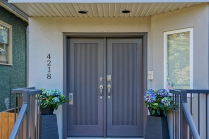 4218 W 10th Avenue, Vancouver, BC