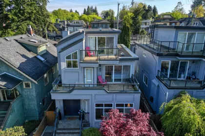 4218 W 10th Avenue, Vancouver, BC