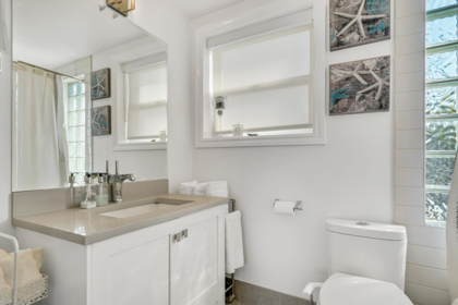 Mudroom Photo of 4218 W 10th Avenue, Vancouver, BC