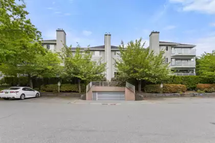 Outdoor Patio Photo of 405 13680 84 Avenue, Surrey, BC