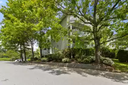 Staircase Photo of 405 13680 84 Avenue, Surrey, BC