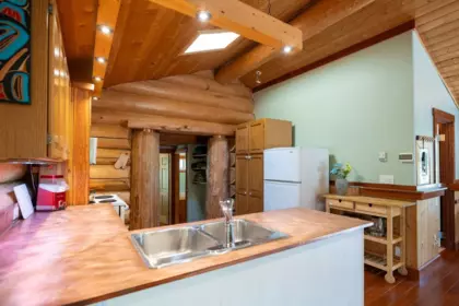 Mudroom Photo of 360 Salal Road, Bowen Island, BC
