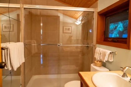 Entry Foyer Photo of 2648 Galleon Way, Pender Island, BC