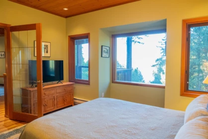 Garage Interior Photo of 2648 Galleon Way, Pender Island, BC