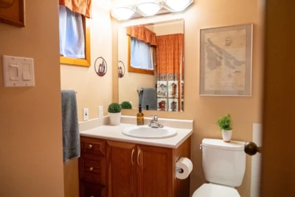 Primary Bathroom Photo of 2648 Galleon Way, Pender Island, BC
