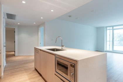 Kitchen Island Photo of 401 1500 Fern Street, North Vancouver, BC