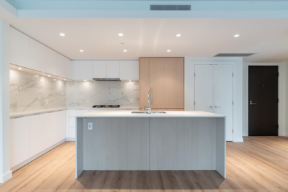 Kitchen Photo of 401 1500 Fern Street, North Vancouver, BC