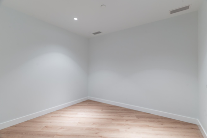 Mudroom Photo of 401 1500 Fern Street, North Vancouver, BC