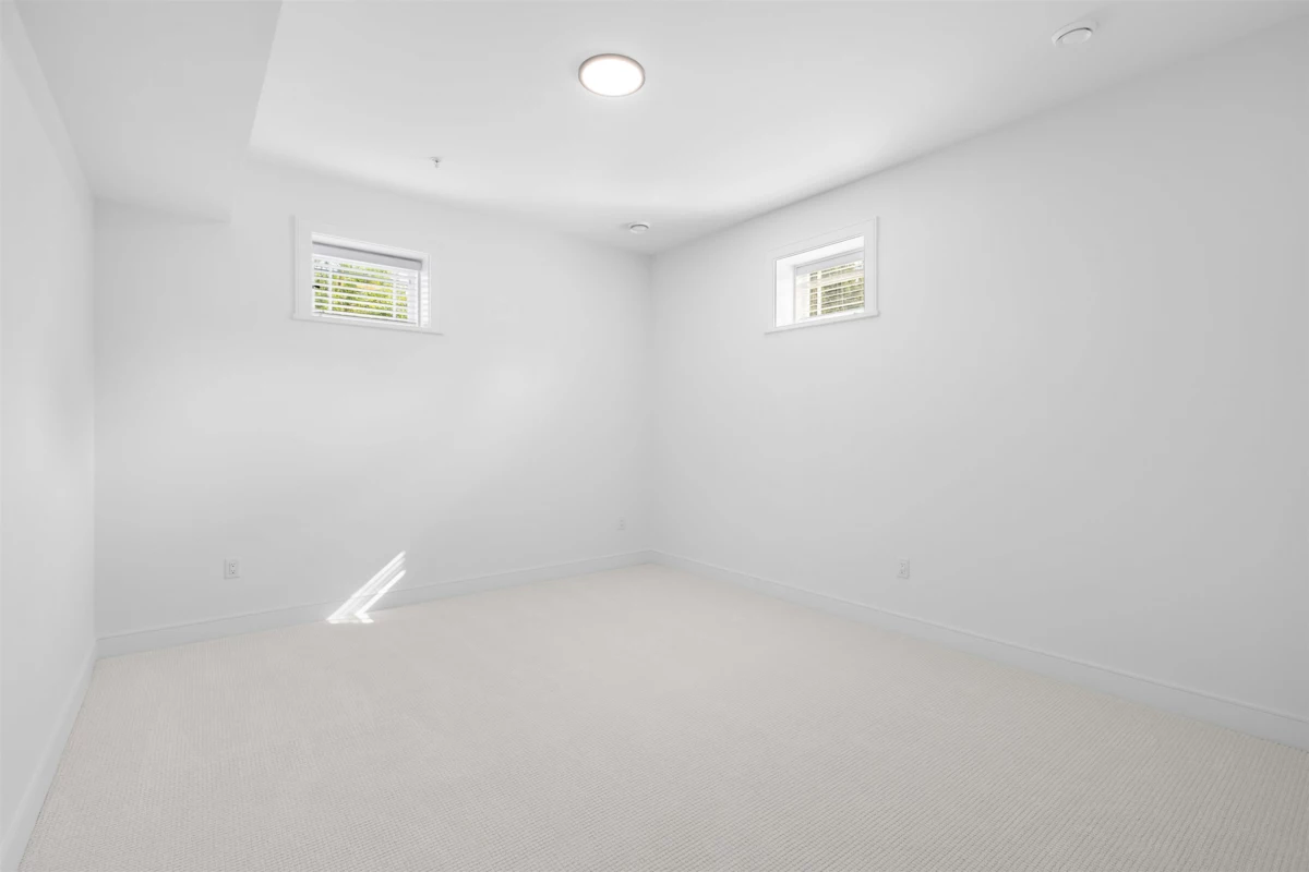 Front Yard Photo of 19678 80 Avenue, Langley, BC