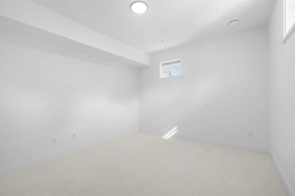 Swimming Pool Photo of 19678 80 Avenue, Langley, BC