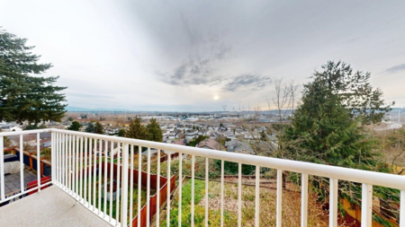 Breakfast Nook Photo of 197 Warrick Street, Coquitlam, BC