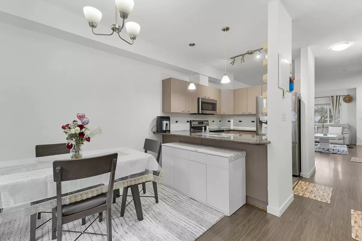 Breakfast Nook Photo of 166 18701 66 Avenue, Surrey, BC