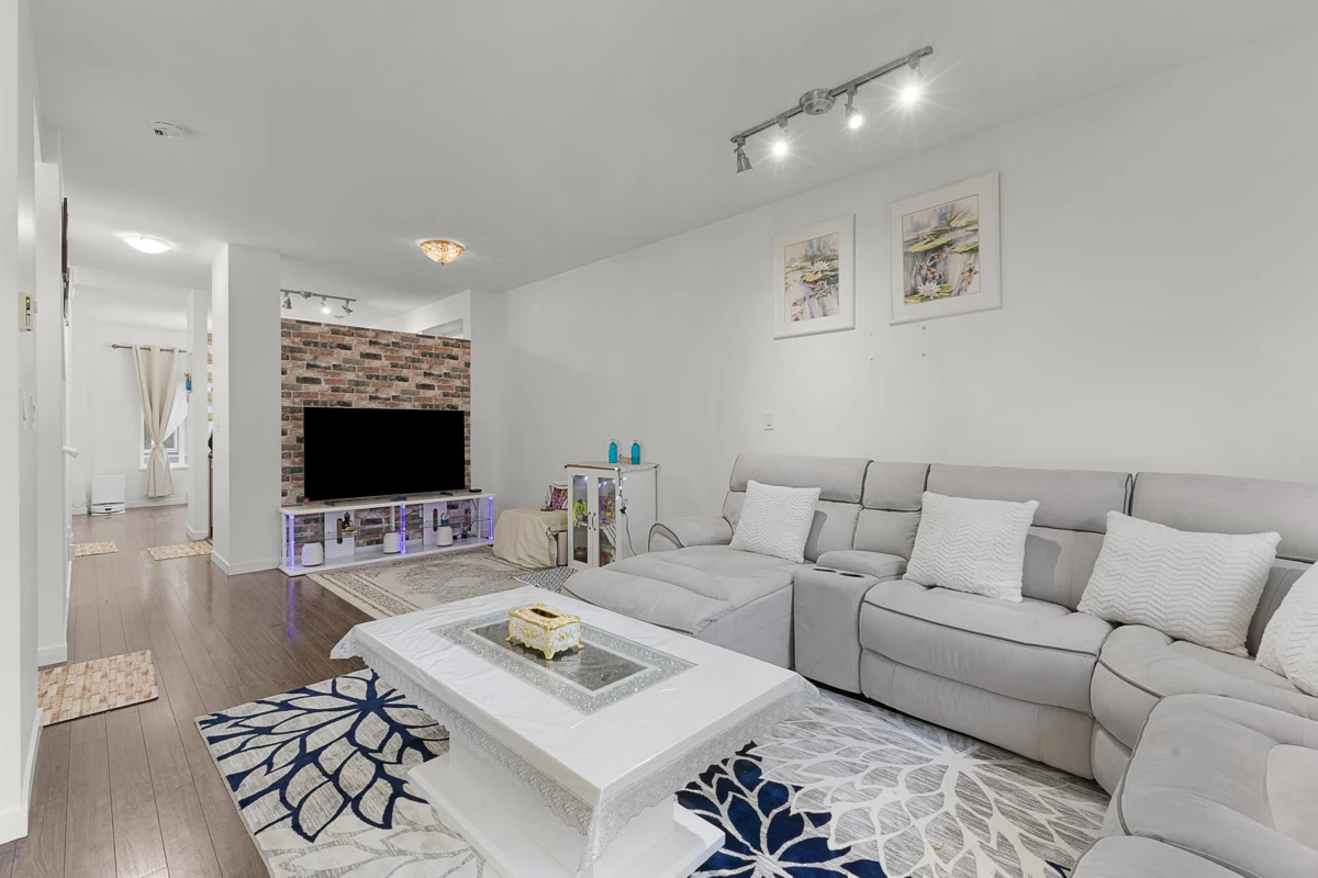 Family Room Photo of 166 18701 66 Avenue, Surrey, BC