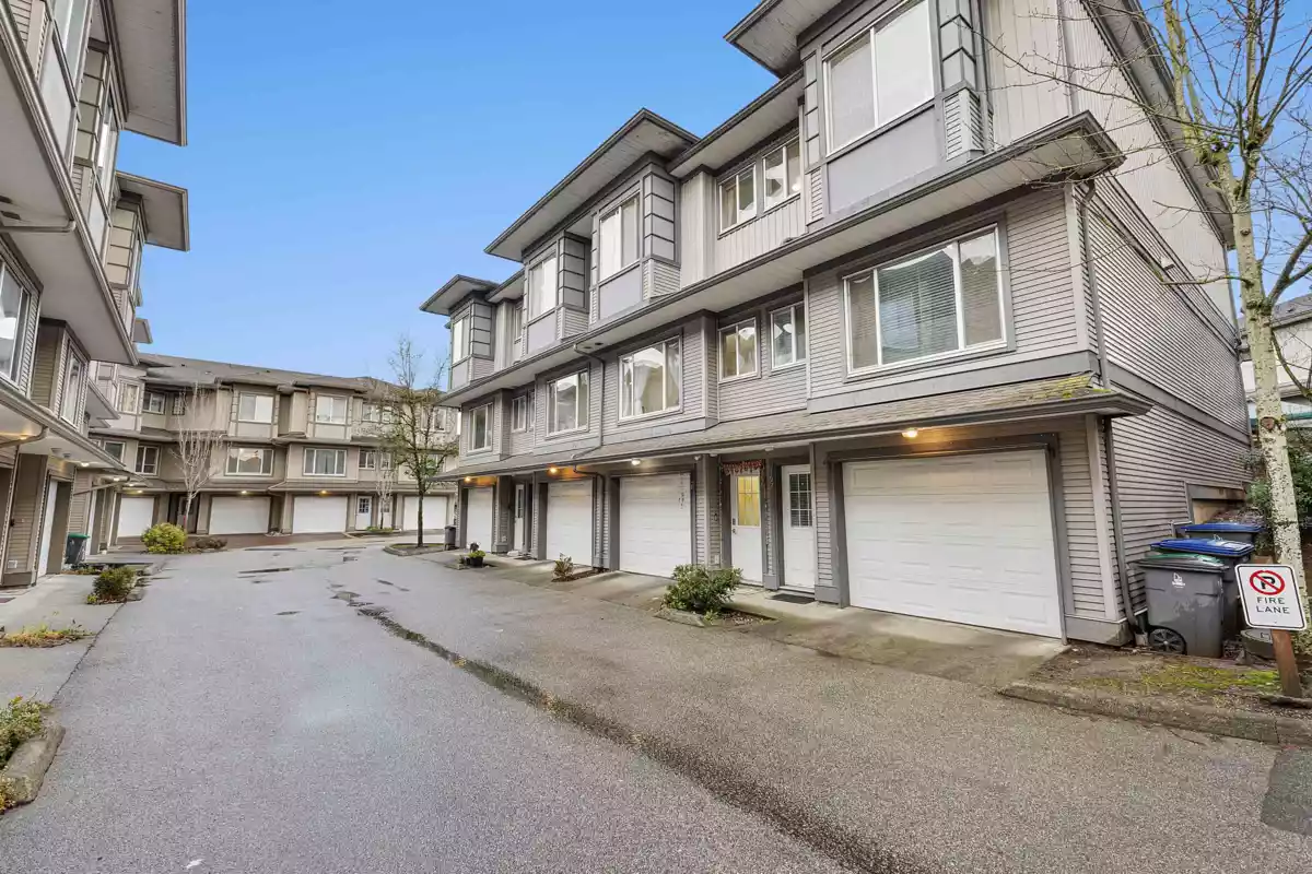 Front Yard Photo of 166 18701 66 Avenue, Surrey, BC