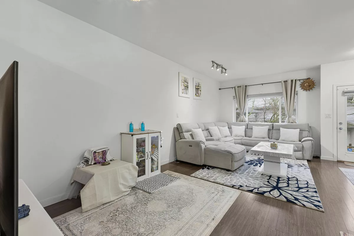 Kitchen Island Photo of 166 18701 66 Avenue, Surrey, BC