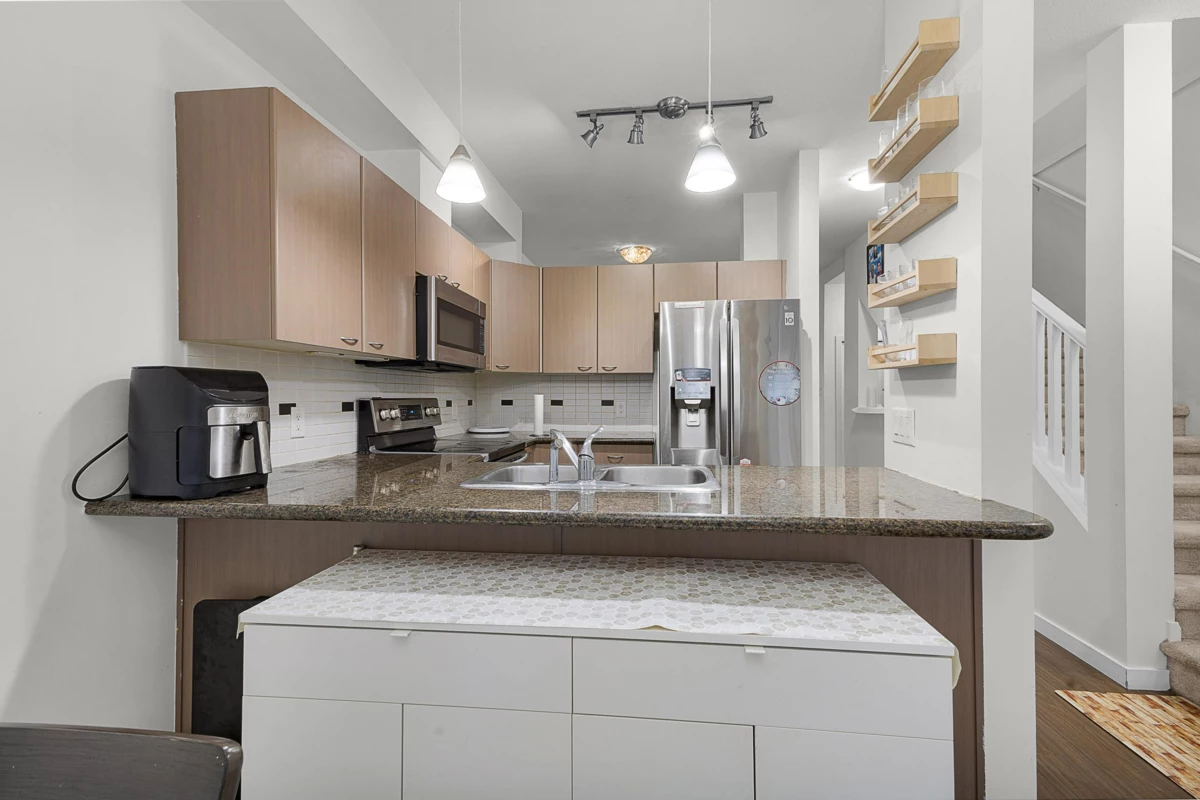 Walk-In Closet Photo of 166 18701 66 Avenue, Surrey, BC