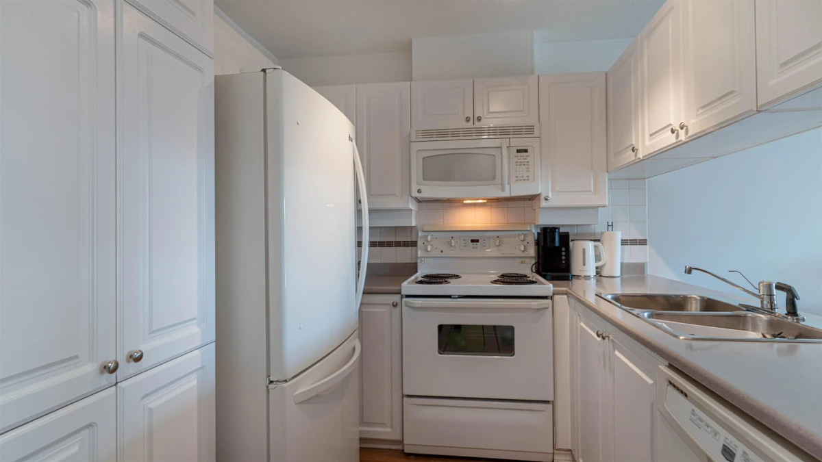 Living Room Photo of 303 1035 Auckland Street, New Westminster, BC