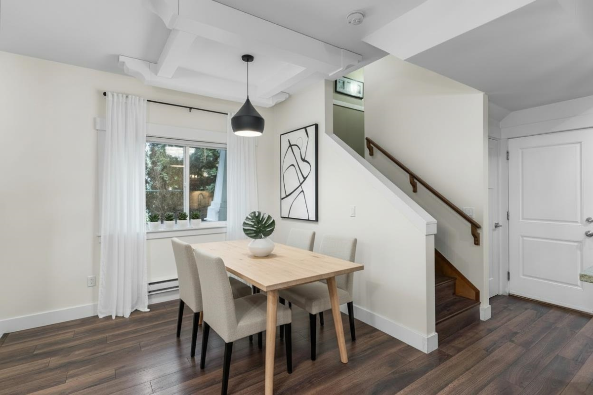 Living Room Photo of 8 7298 199a Street, Langley, BC