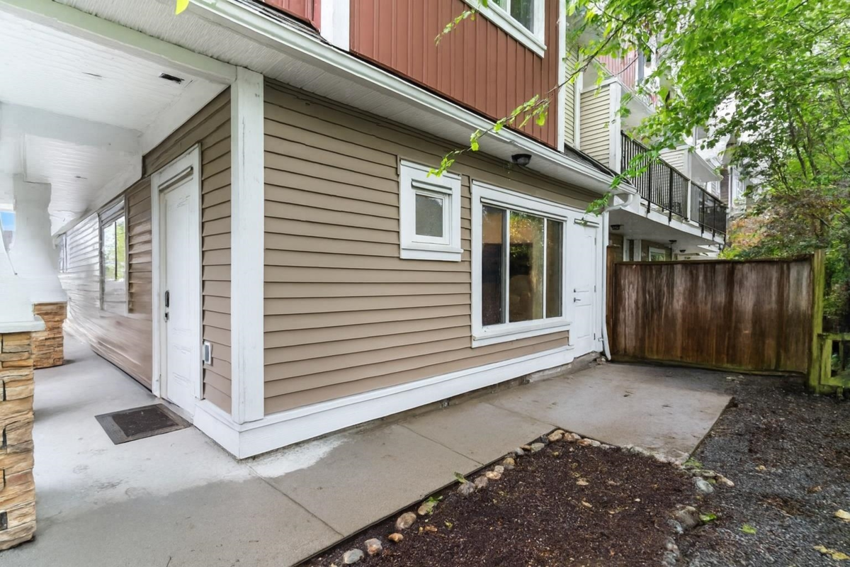 Office / Den Photo of 8 7298 199a Street, Langley, BC