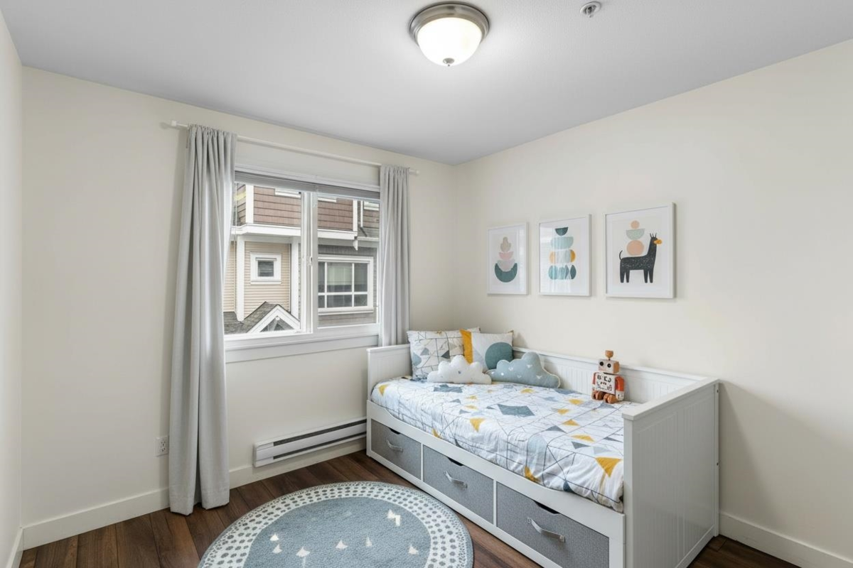 Walk-In Closet Photo of 8 7298 199a Street, Langley, BC