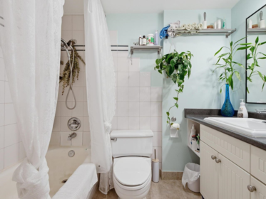 Laundry Room Photo of 102 1655 Nelson Street, Vancouver, BC