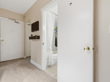 102 1655 Nelson Street, Vancouver, BC